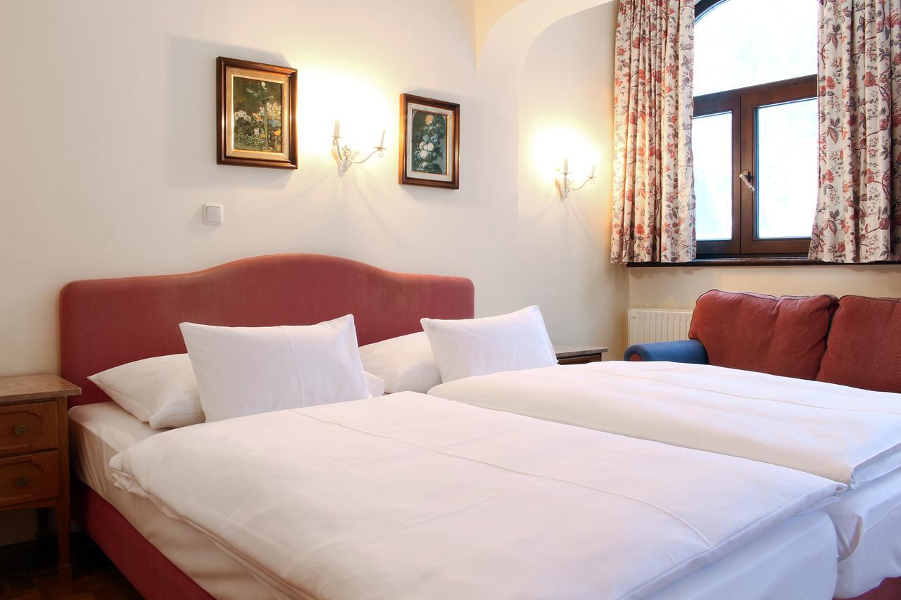 Gruener Baum Hotel Bad Gastein Quarto foto