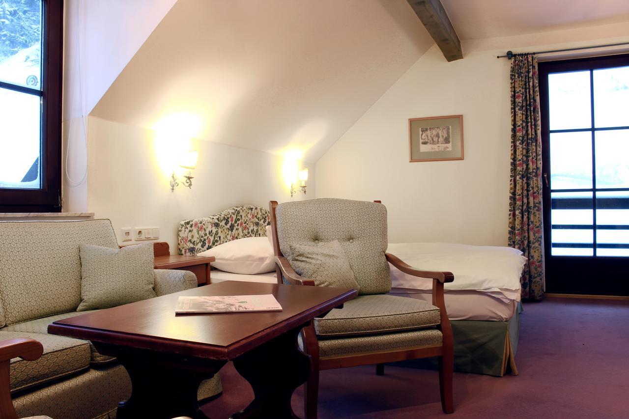 Gruener Baum Hotel Bad Gastein Quarto foto